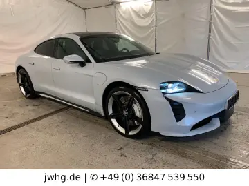 PORSCHE Taycan Turbo 21  HeadUp Pano Passenger-Display