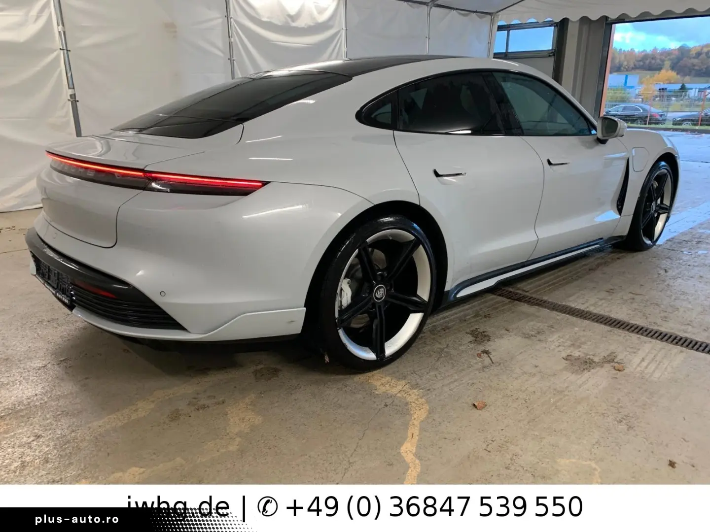 PORSCHE Taycan Turbo 21  HeadUp Pano Passenger-Display