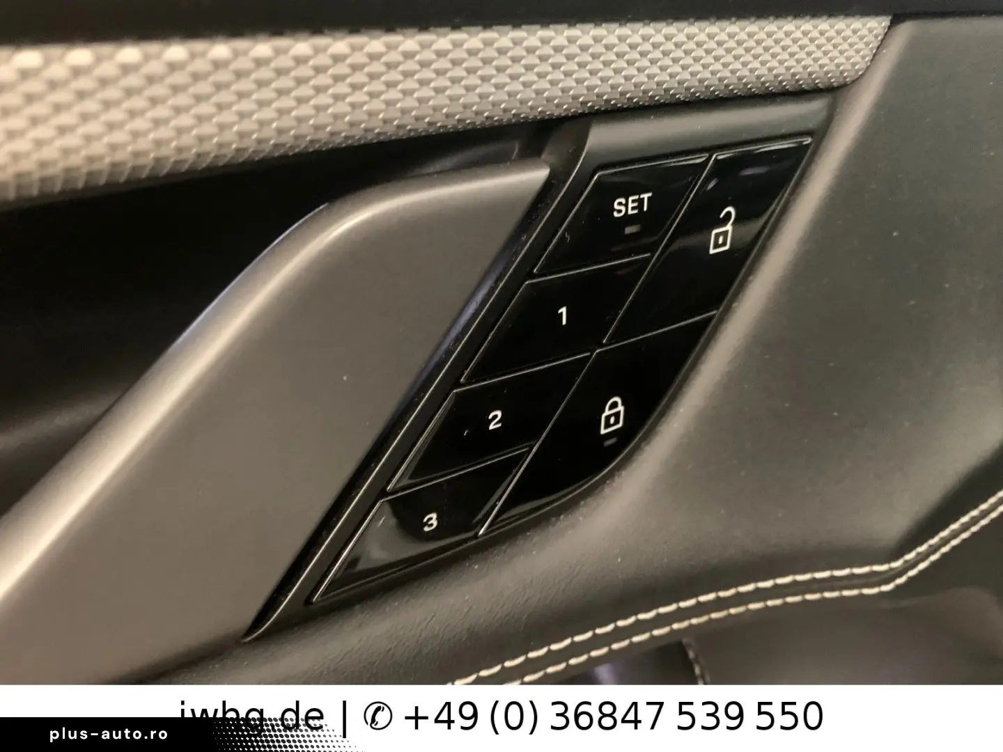 PORSCHE Taycan Turbo 21  HeadUp Pano Passenger-Display