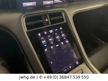 PORSCHE Taycan Turbo 21  HeadUp Pano Passenger-Display