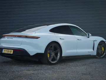 PORSCHE Taycan Turbo 93 kWh   4Wiel Sturing   Pano   Pas
