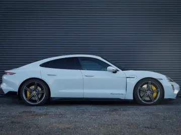 PORSCHE Taycan Turbo 93 kWh   4Wiel Sturing   Pano   Pas