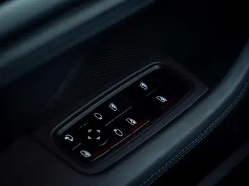 PORSCHE Taycan Turbo 93 kWh   4Wiel Sturing   Pano   Pas