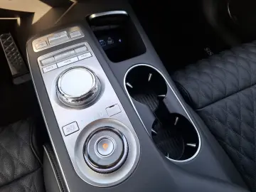 GENESIS GV70 2.2D AWD Sport Line