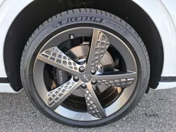 GENESIS GV70 2.2D AWD Sport Line