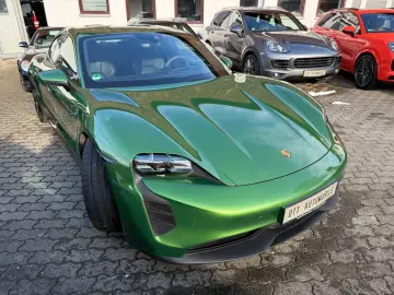 PORSCHE TAYCAN GTS  EXKLUSIV  21 ZOLL APPROVED MWST !!!