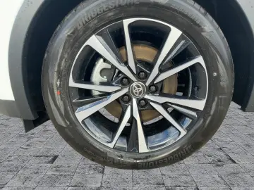 TOYOTA C-HR 2.0 Plug-In Team D