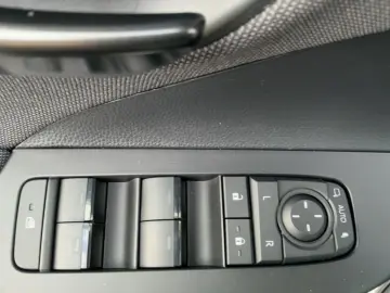 TOYOTA C-HR 2.0 Plug-In Team D