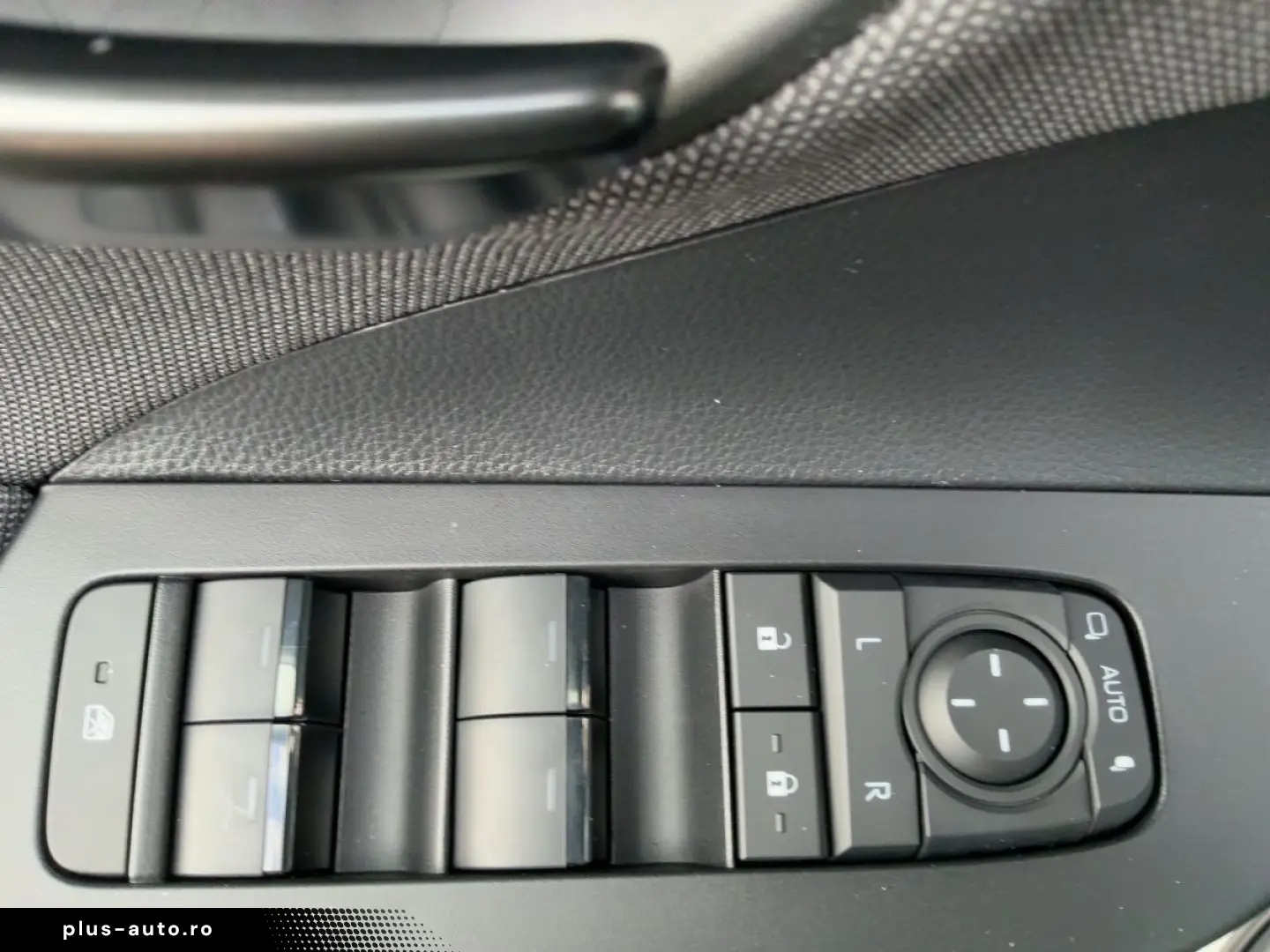 TOYOTA C-HR 2.0 Plug-In Team D