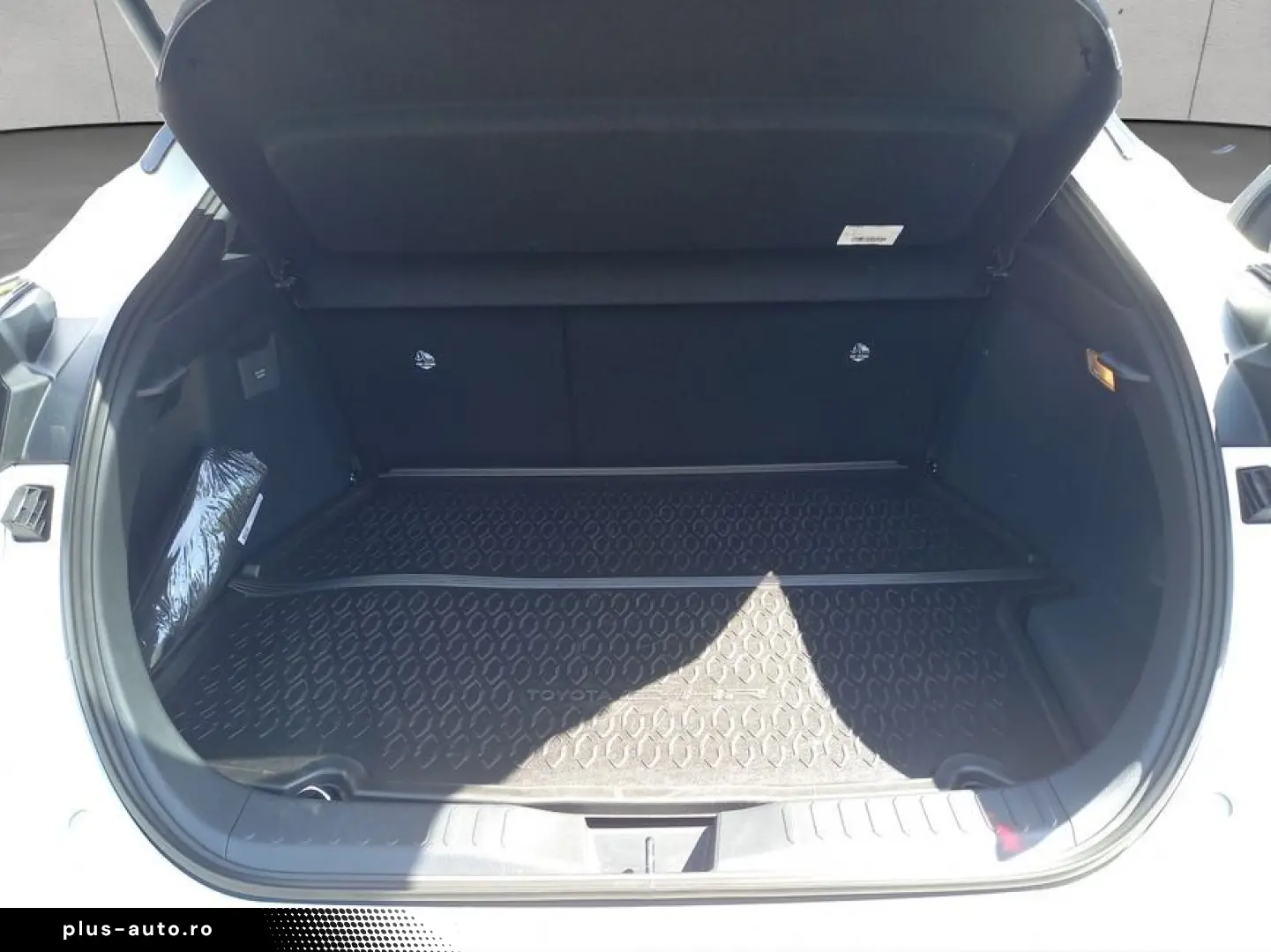 TOYOTA C-HR 2.0 Plug-in-Hybrid Teamplayer  Technik-Pake