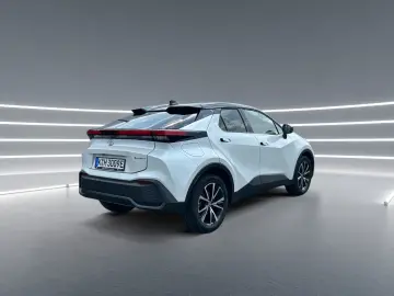 TOYOTA C-HR - 2.0 l Plugin 4x2 Teamplayer CVT LM LED