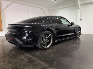 PORSCHE Taycan 4 S Beifahrer Display PSCB 360  Head Up