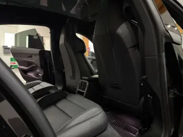 PORSCHE Taycan 4 S Beifahrer Display PSCB 360  Head Up