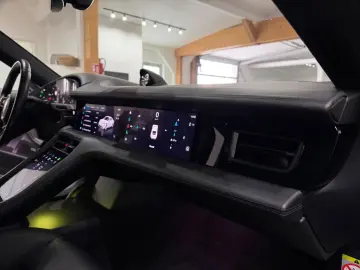 PORSCHE Taycan 4 S Beifahrer Display PSCB 360  Head Up