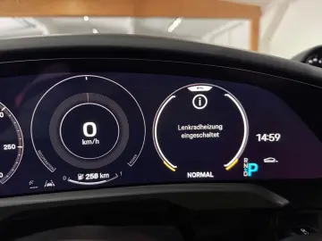 PORSCHE Taycan 4 S Beifahrer Display PSCB 360  Head Up