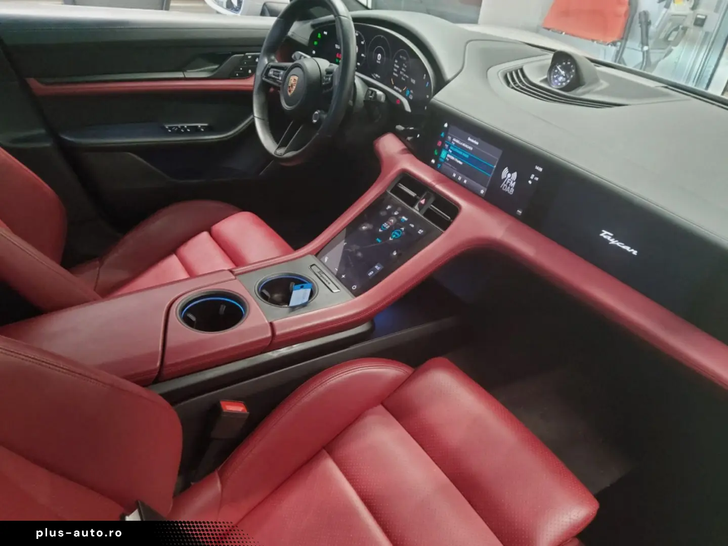 PORSCHE Taycan GTS Burmester HUD Pano ACC Beif-Display