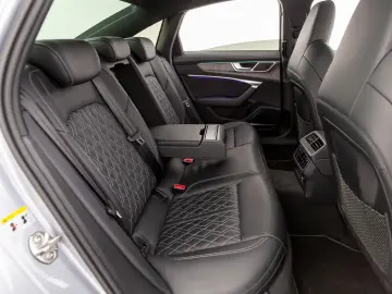 AUDI A6 S line 55 TFSI qu.S tr. STDHZG 360 K HUD PANO