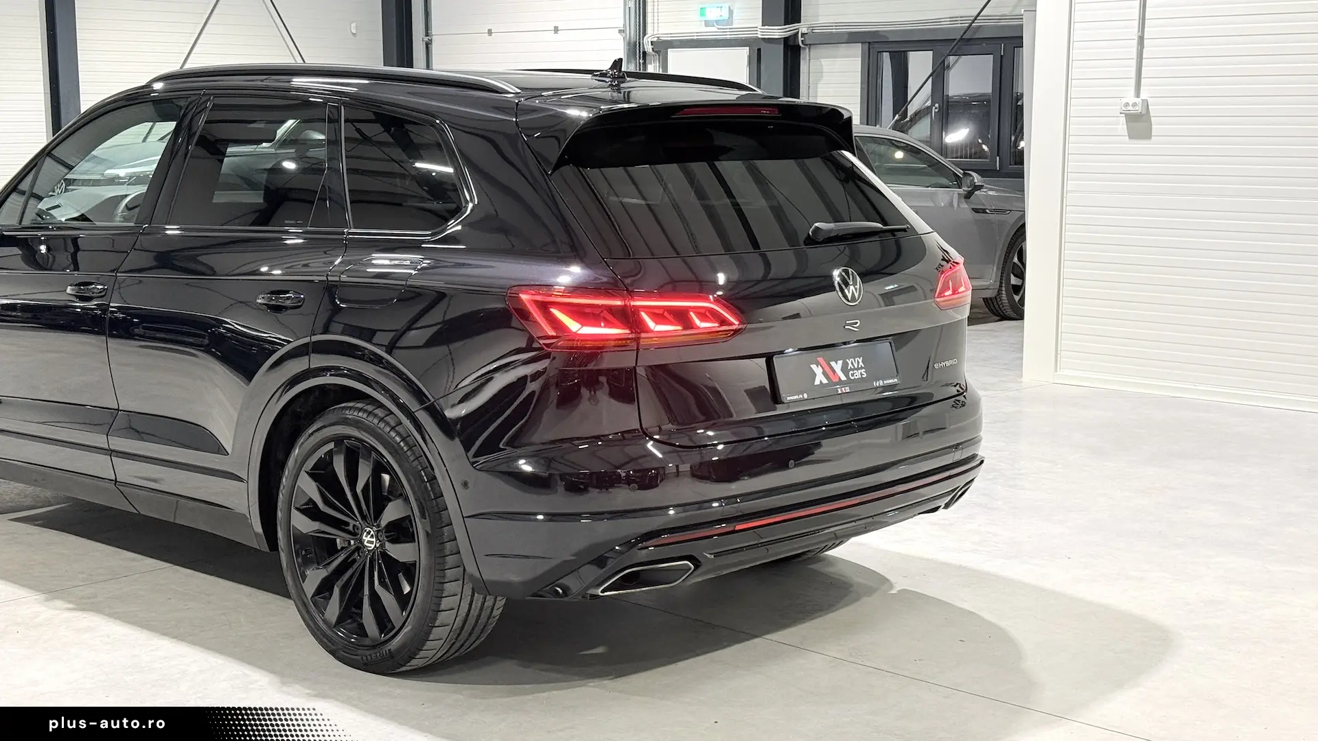 VW Touareg R 462cai Panoramic IQ Light ACC Keyless HeadUp