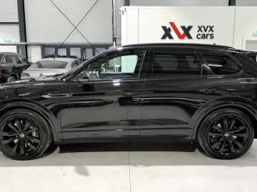 VW Touareg R 462cai Panoramic IQ Light ACC Keyless HeadUp