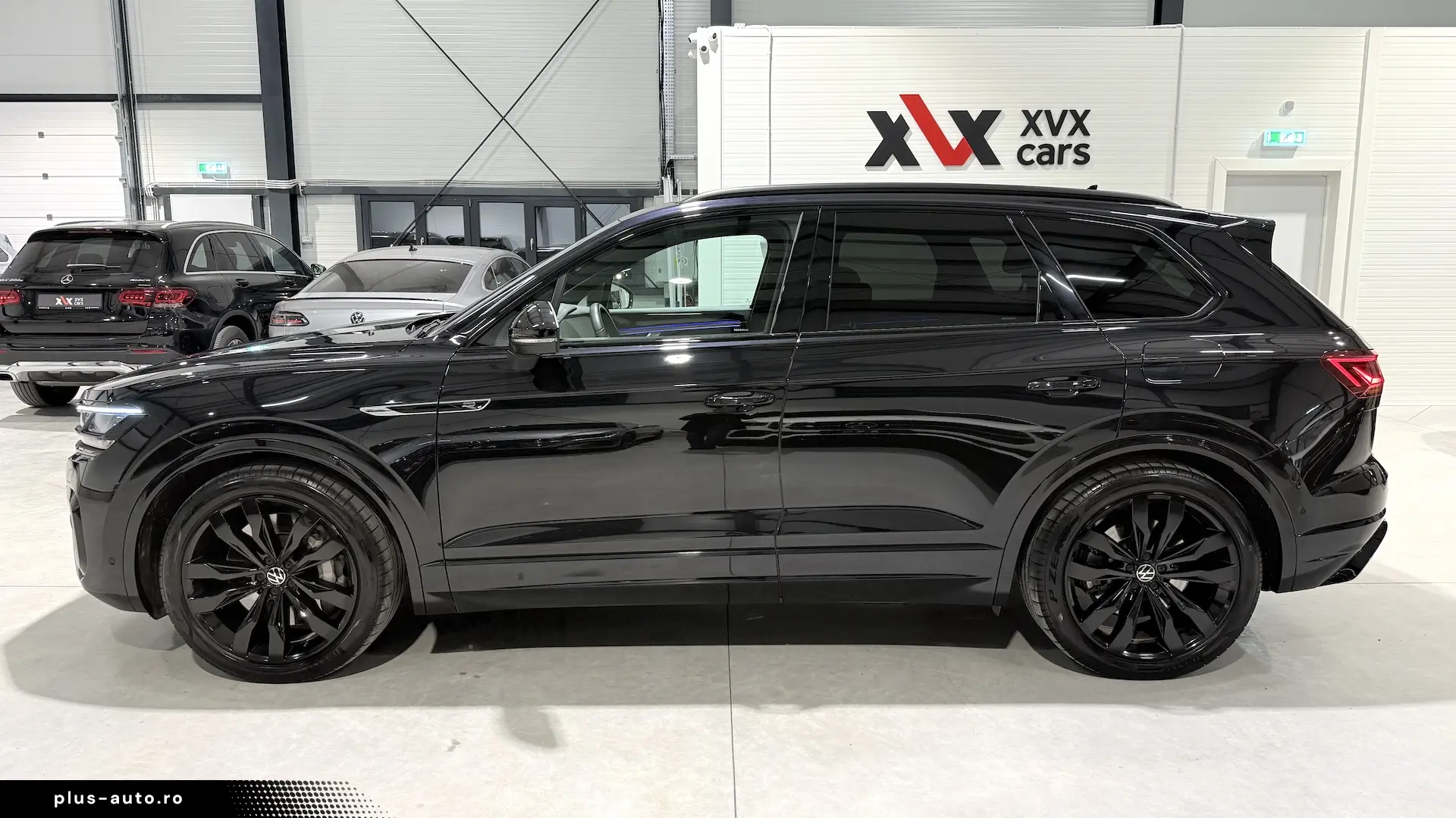 VW Touareg R 462cai Panoramic IQ Light ACC Keyless HeadUp