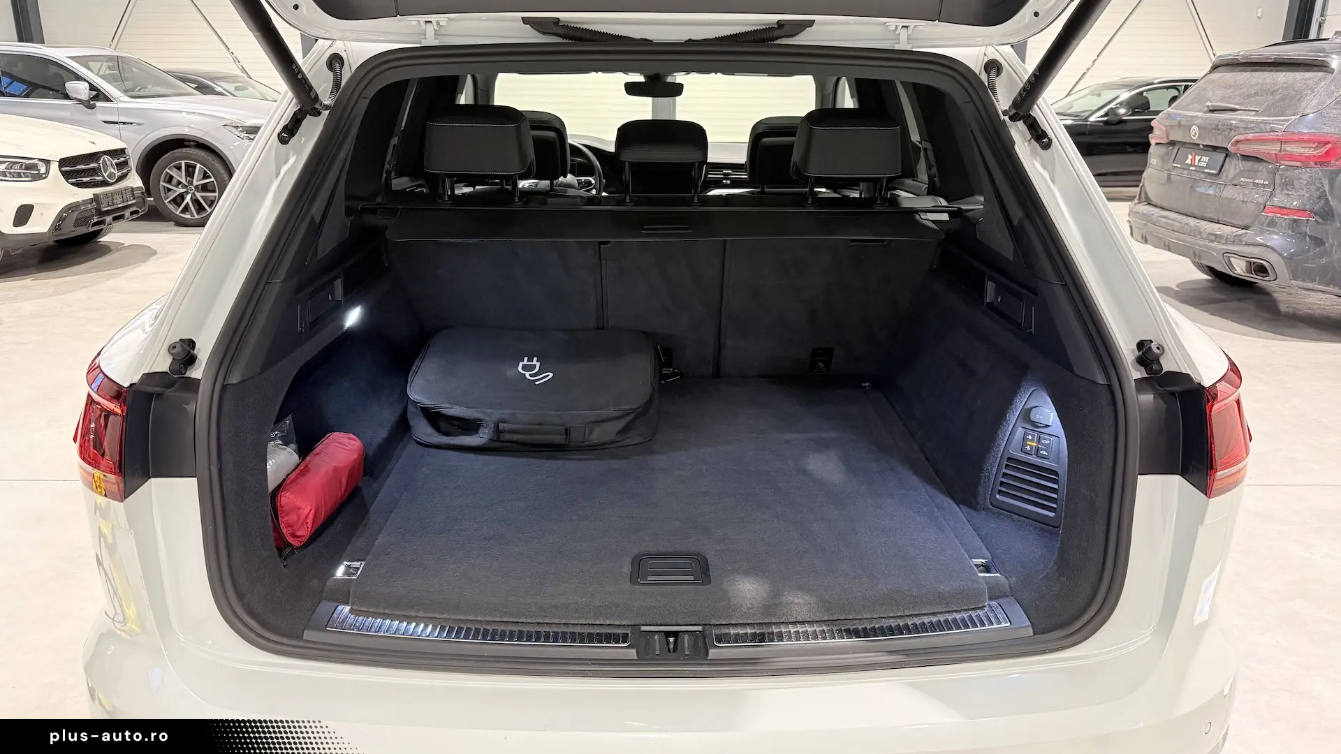 VW Touareg Masaj Ventilatie Panoramic IQLight Keyless Carlig