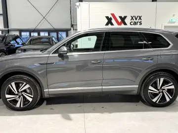 VW Touareg Panoramic Cockpit LED Scaune Electrice Dynaudio