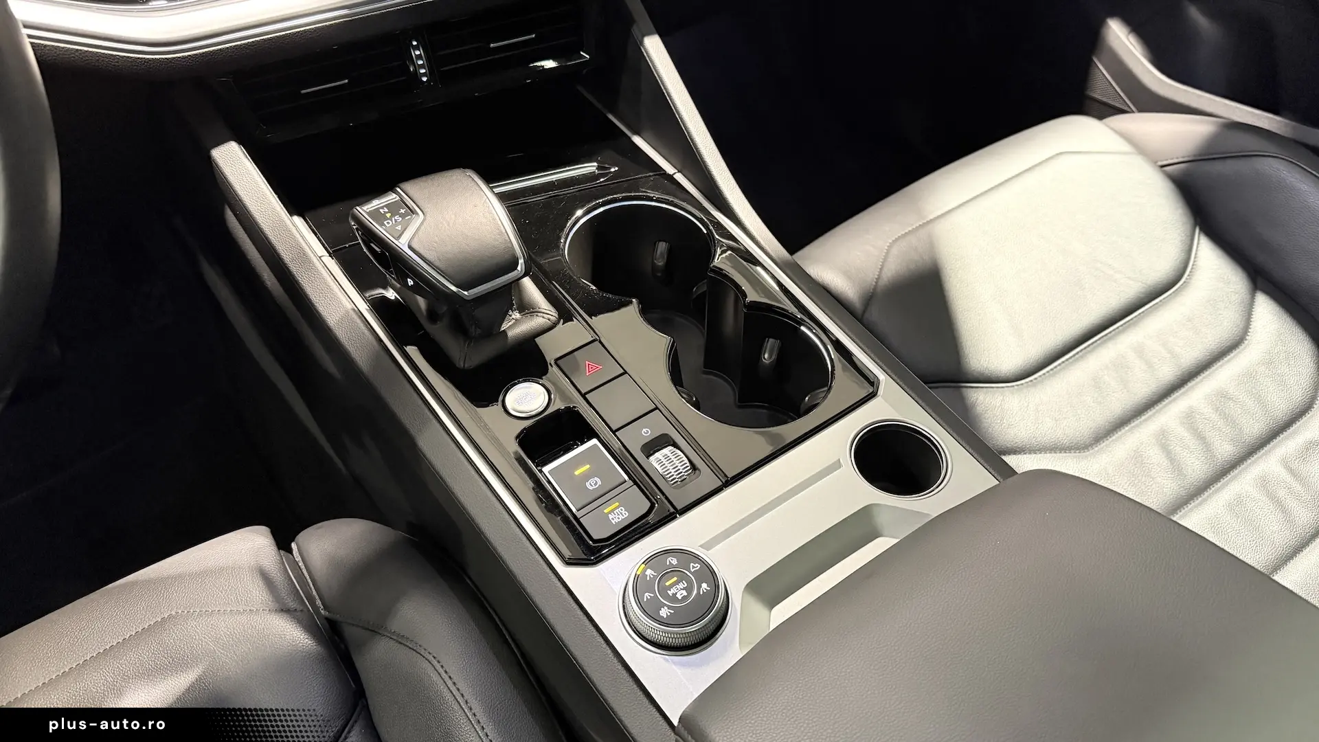 VW Touareg Panoramic Cockpit LED Scaune Electrice Dynaudio