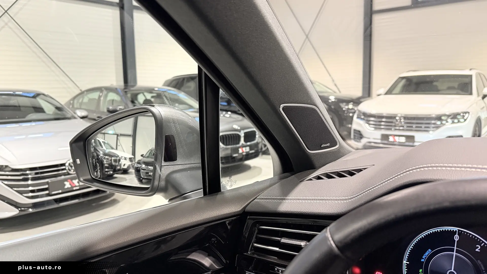 VW Touareg Panoramic Cockpit LED Scaune Electrice Dynaudio