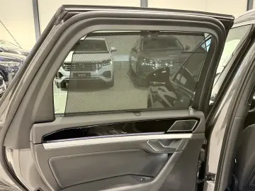 VW Touareg Panoramic Cockpit LED Scaune Electrice Dynaudio