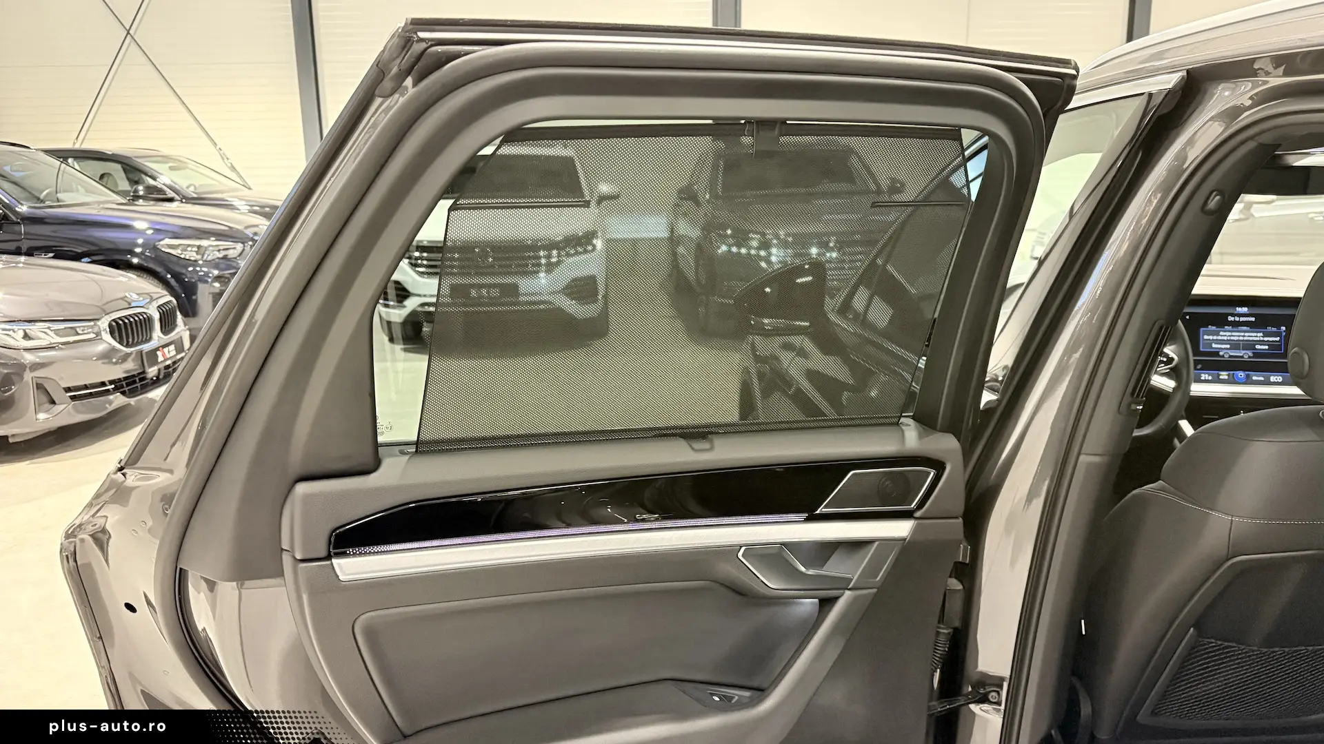 VW Touareg Panoramic Cockpit LED Scaune Electrice Dynaudio