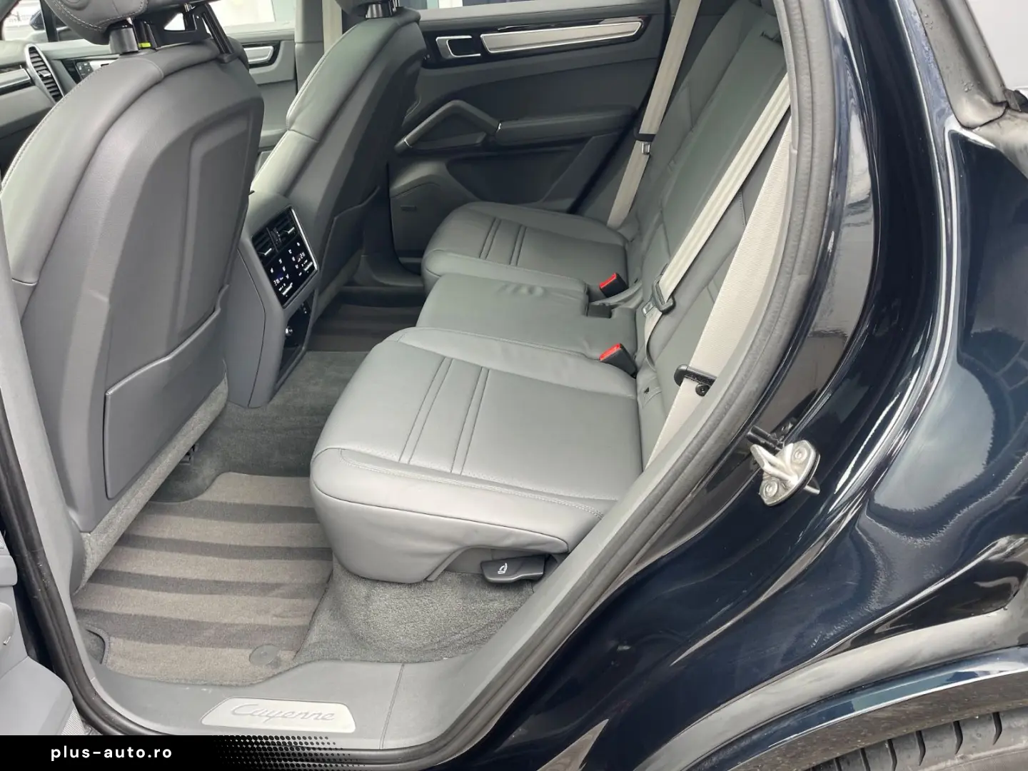 PORSCHE CayenneCoupe. SportDesign HA Lenk. Standh. InnoD