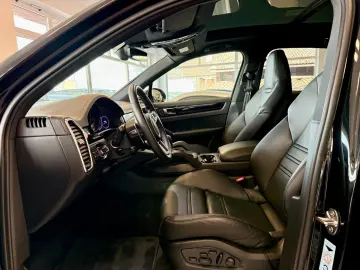 PORSCHE Cayenne E-Hybrid Panorama Luftfederung ACC