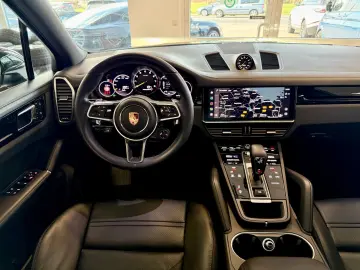 PORSCHE Cayenne E-Hybrid Panorama Luftfederung ACC