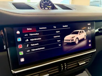 PORSCHE Cayenne E-Hybrid Panorama Luftfederung ACC