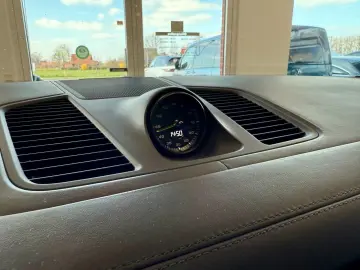 PORSCHE Cayenne E-Hybrid Panorama Luftfederung ACC