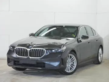 BMW 530e Lim Aut Komfortsitze Panorama Klimaaut.
