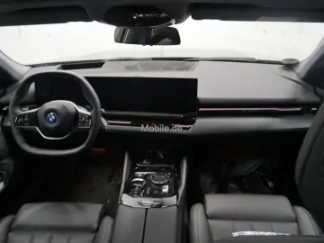BMW 530e Lim Aut Komfortsitze Panorama Klimaaut.