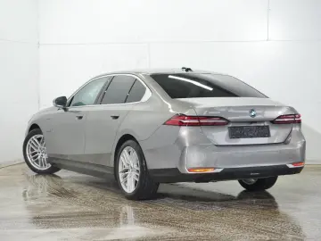 BMW 530e LC PROF PANO HUD ICONOC GLOW DAP PAP