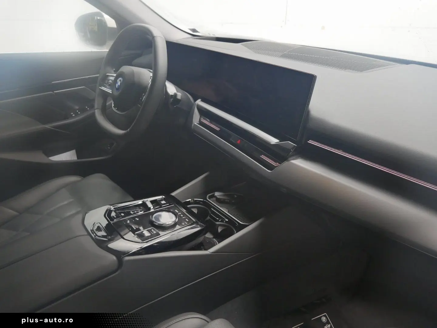 BMW 530e LC PROF PANO HUD ICONOC GLOW DAP PAP