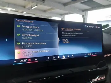 BMW 530e LC PROF PANO HUD ICONOC GLOW DAP PAP