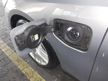 BMW 530e LC PROF PANO HUD ICONOC GLOW DAP PAP