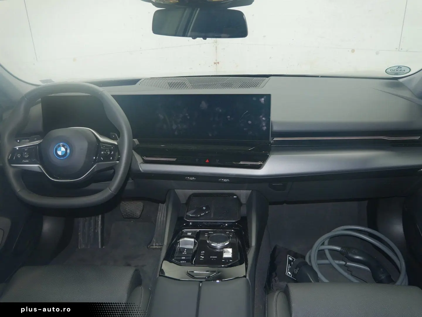 BMW 530e LC PROF PANO HUD ICONOC GLOW DAP PAP