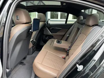 BMW 530 e xDrive M Sportpaket Pro Fond Entertai Pano