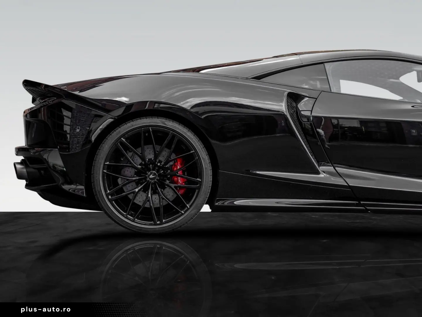 MCLAREN GT   Bowers & Wilkins   Sports Exhaust