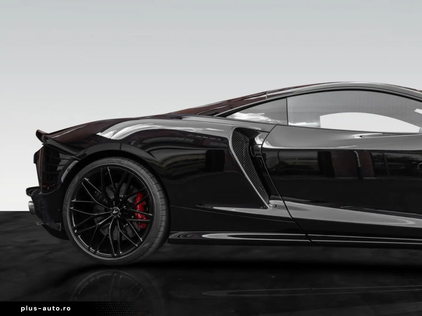 MCLAREN GT   Bowers & Wilkins   Sports Exhaust