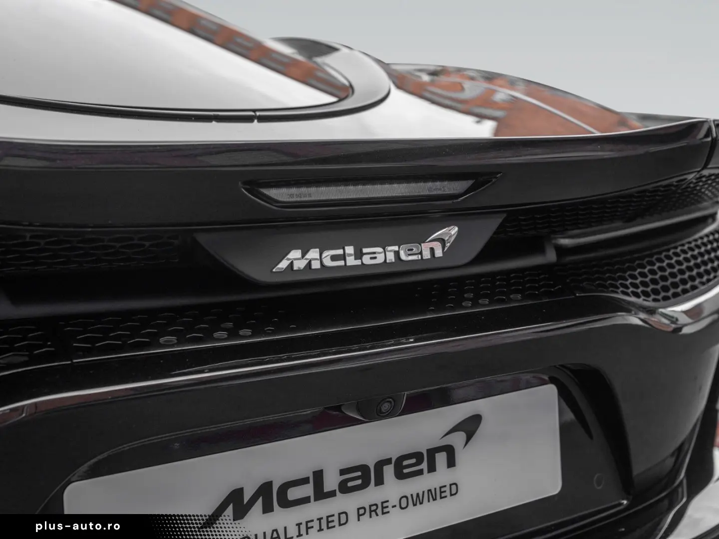 MCLAREN GT   Bowers & Wilkins   Sports Exhaust