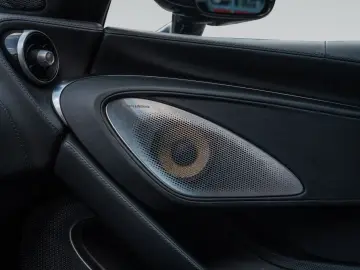 MCLAREN GT   Bowers & Wilkins   Sports Exhaust