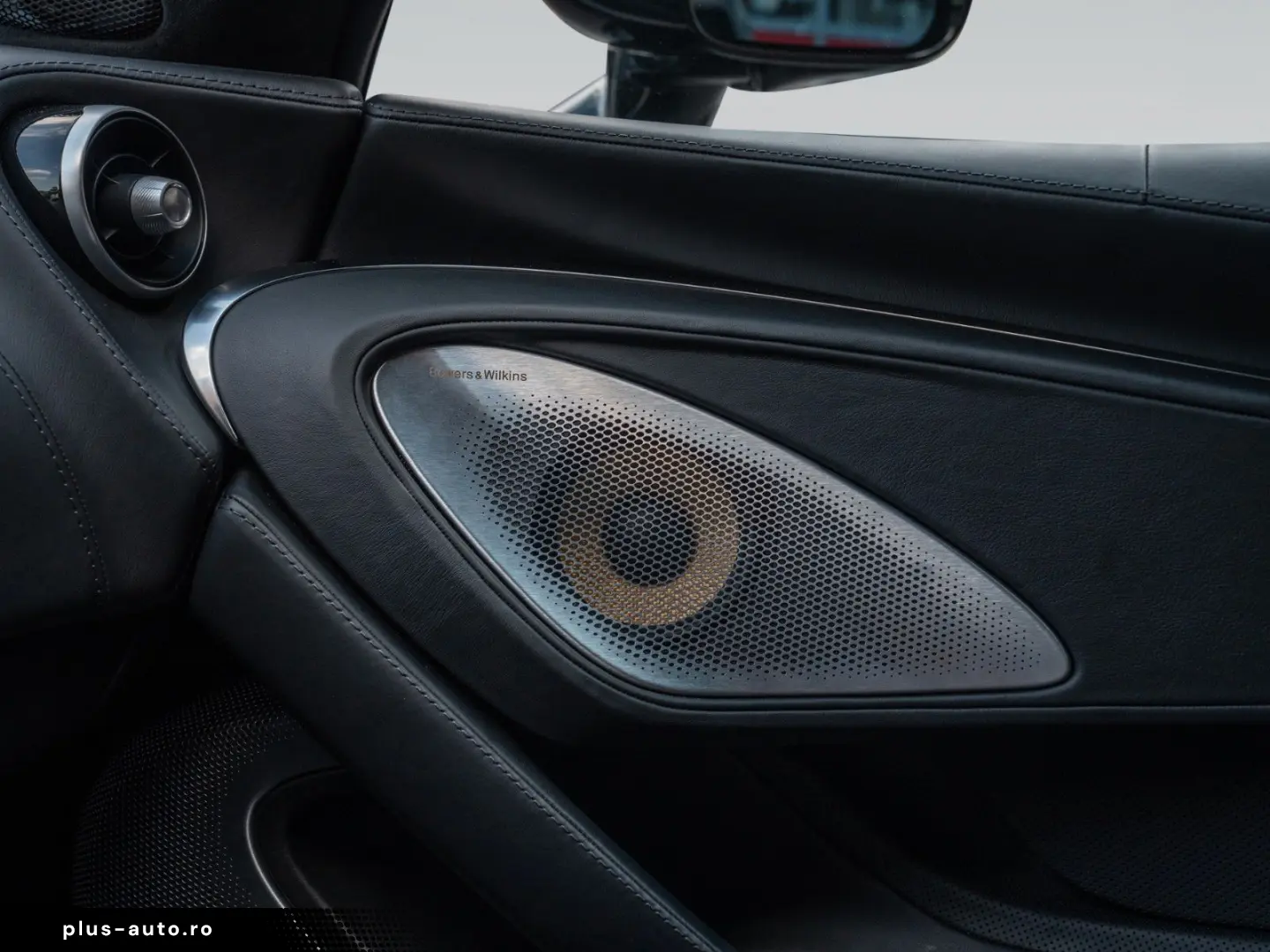 MCLAREN GT   Bowers & Wilkins   Sports Exhaust