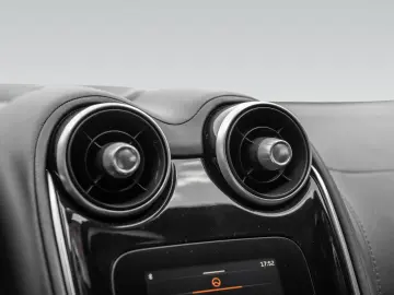 MCLAREN GT   Bowers & Wilkins   Sports Exhaust