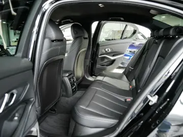 BMW 320i xDrive M Sport ACC Kamera